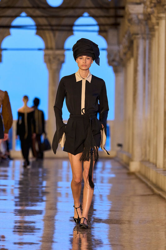 Max Mara Resort S25 050