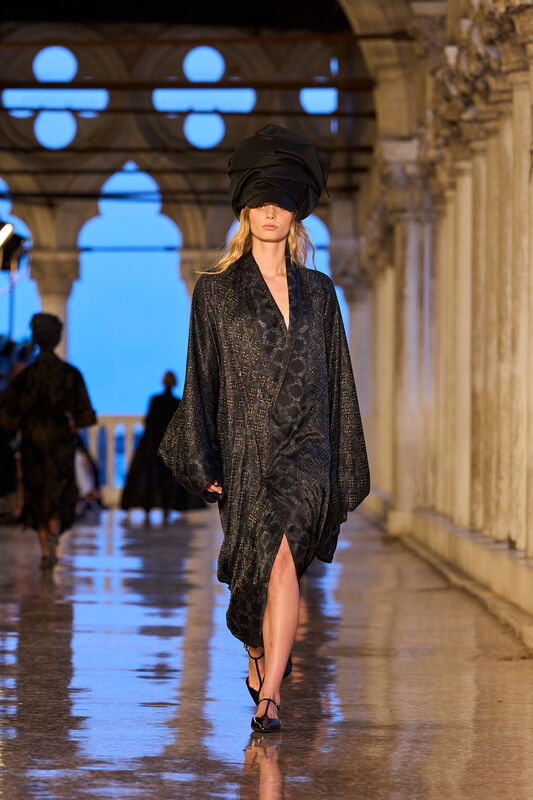 Max Mara Resort S25 058