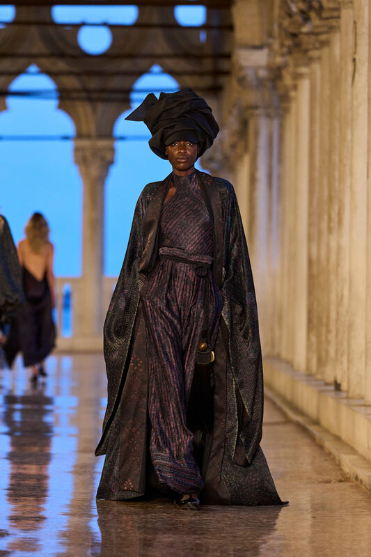 Max Mara Resort S25 060