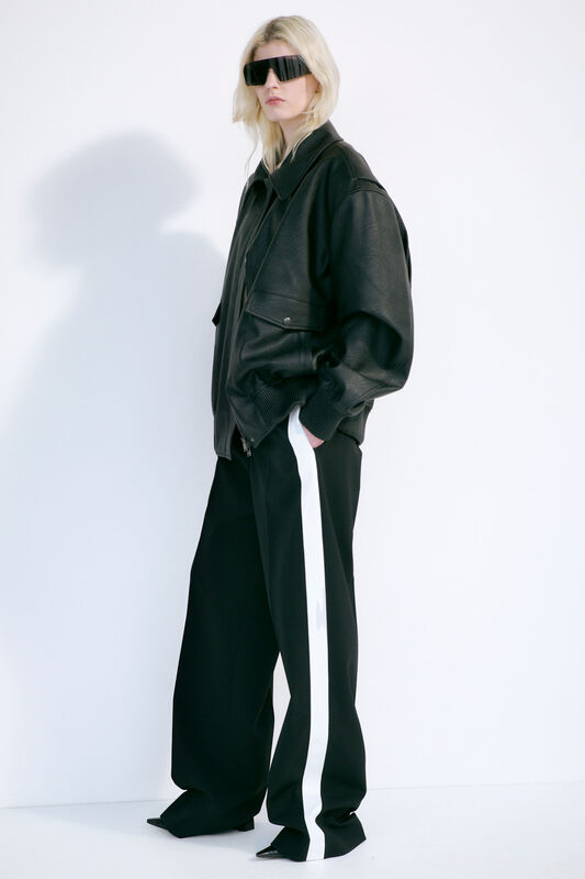 McCartney Resort PO S25 012