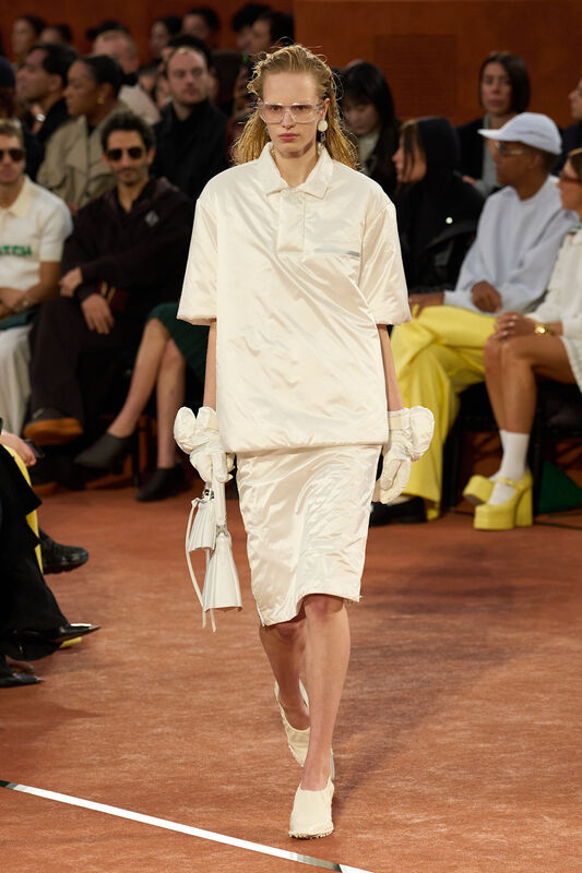 Lacoste F25 002
