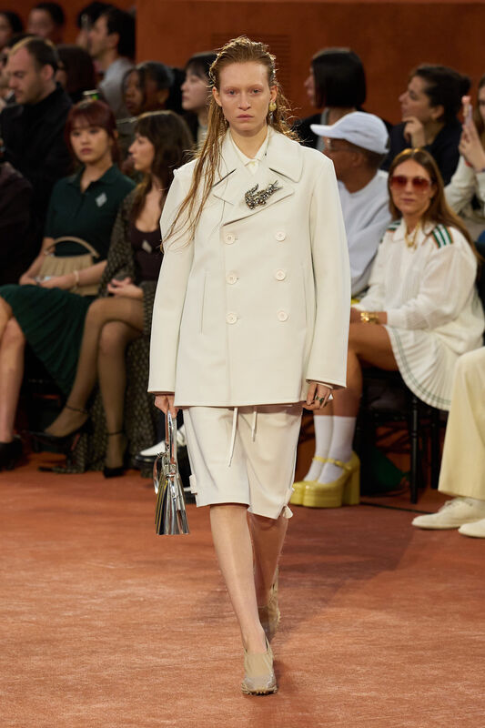 Lacoste F25 004