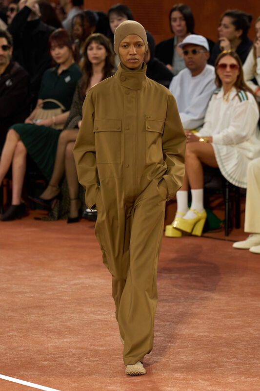 Lacoste F25 008