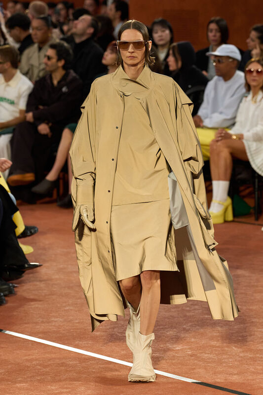 Lacoste F25 009