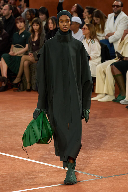 Lacoste F25 032