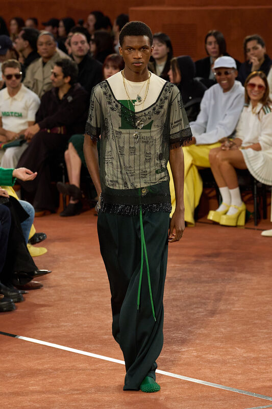 Lacoste F25 043