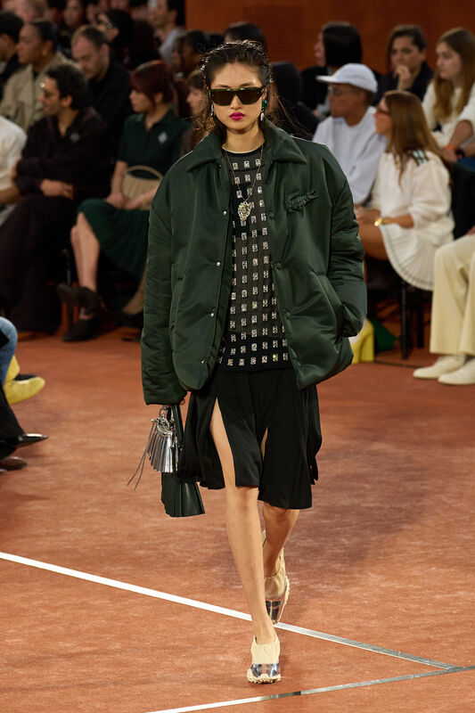 Lacoste F25 047