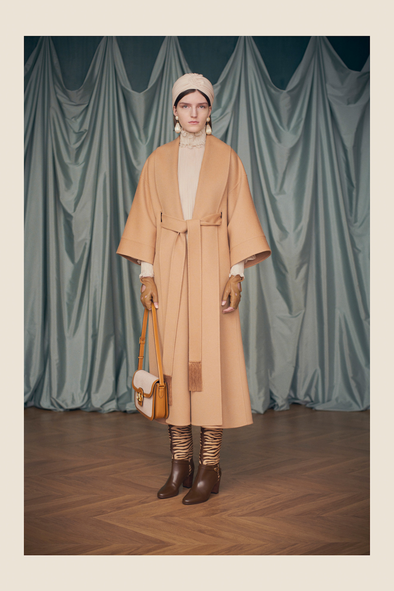 Valentino Resort PO S25 126