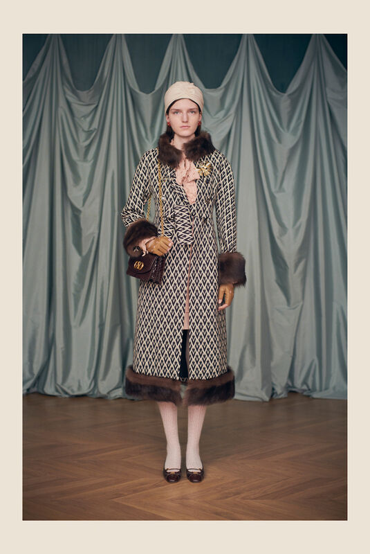 Valentino Resort PO S25 019