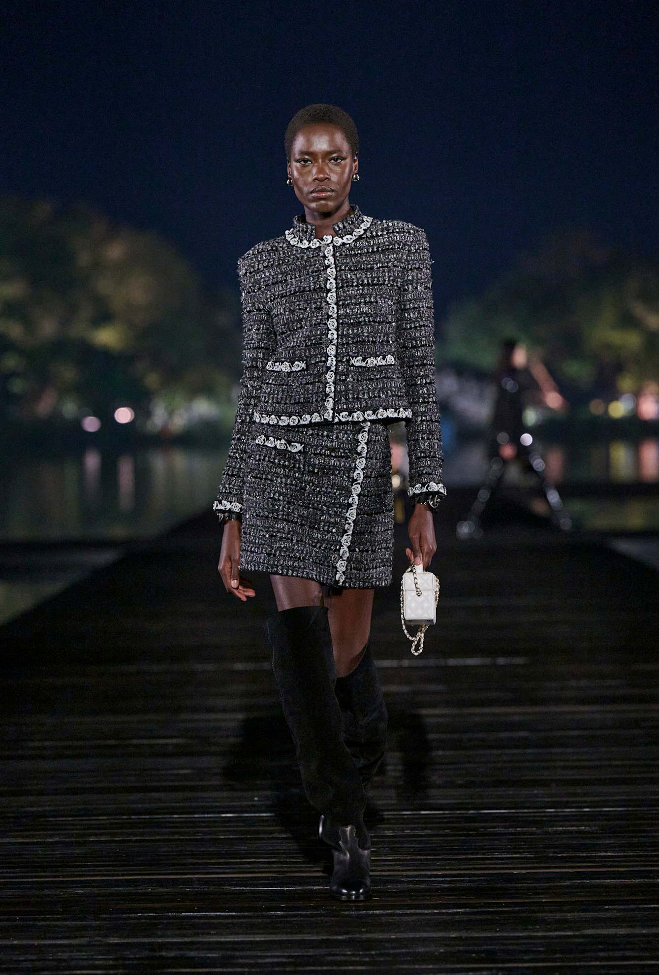 Chanel PreFall PO F25 010