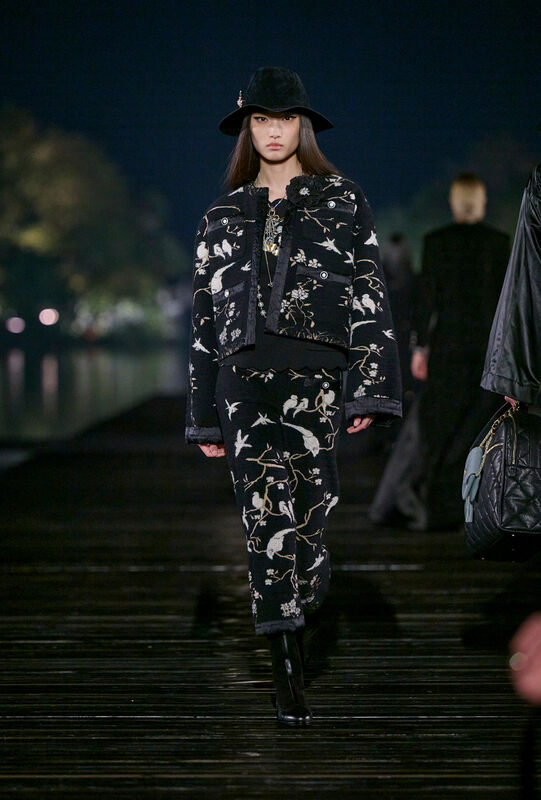 Chanel PreFall PO F25 015