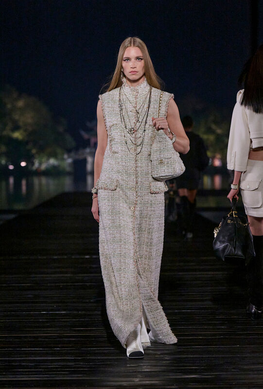 Chanel PreFall PO F25 032