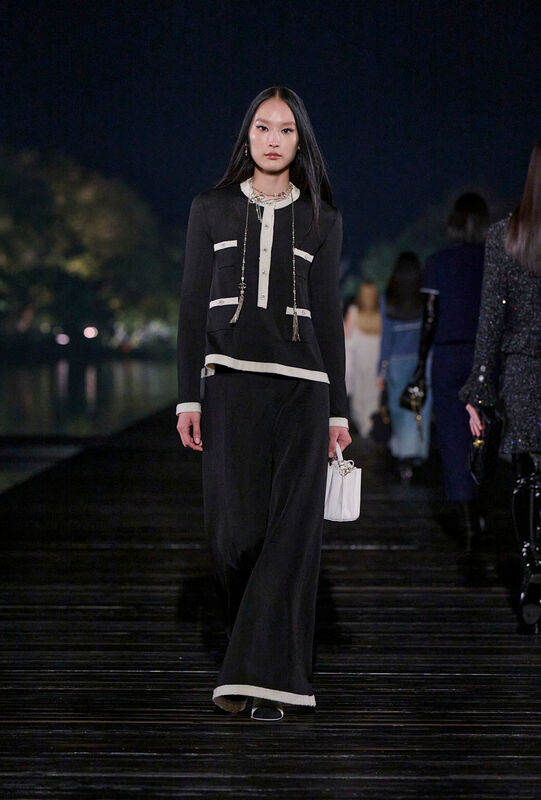 Chanel PreFall PO F25 050
