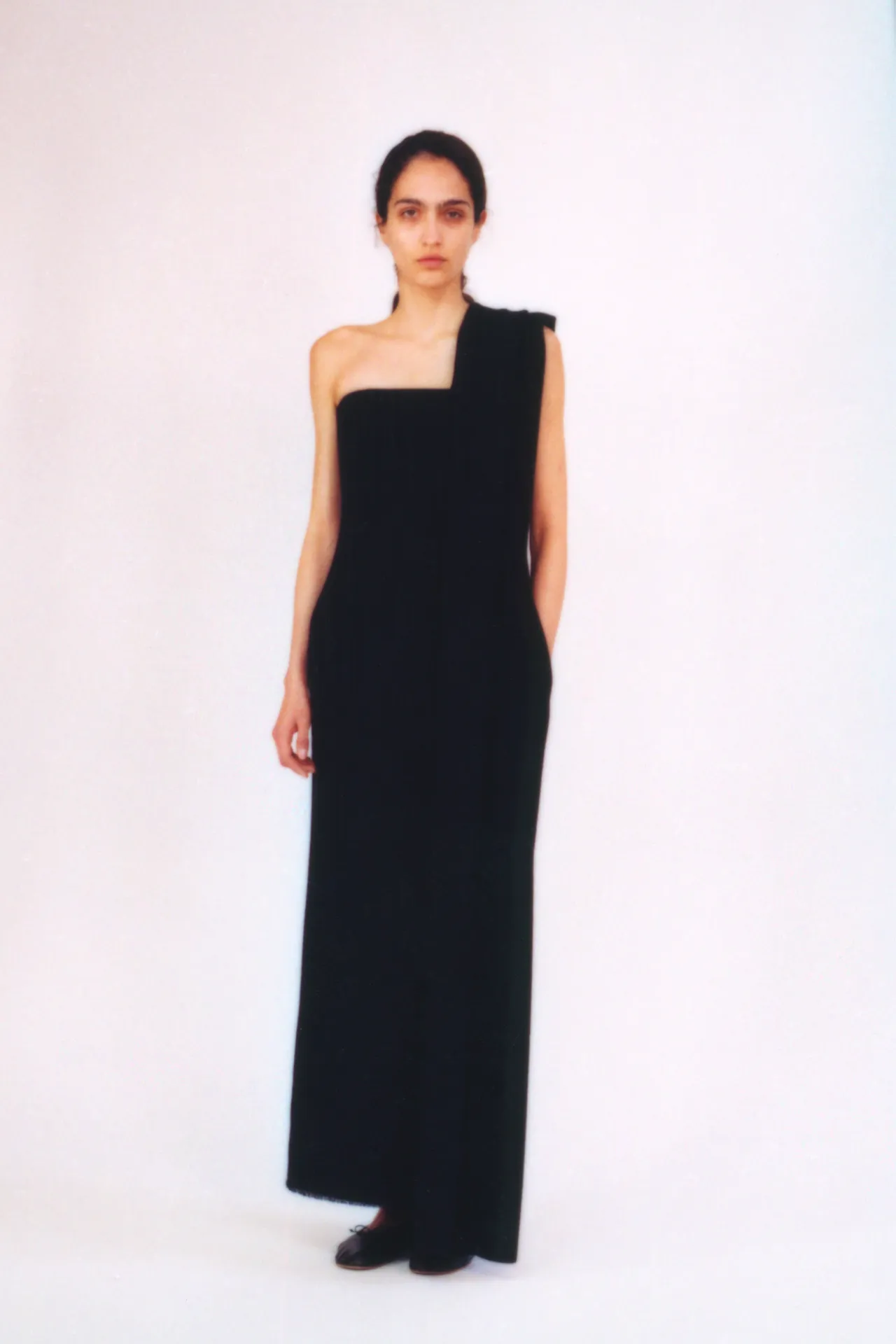 00015-the-row-pre-fall-2025-credit-brand