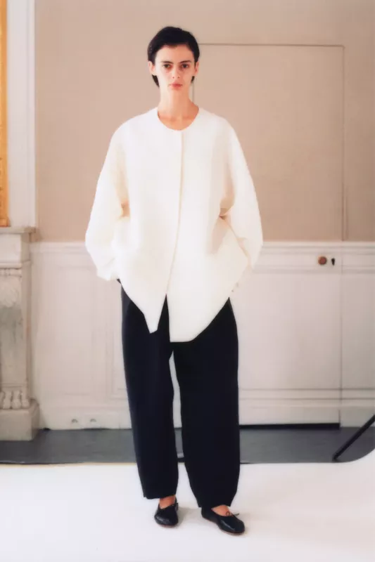 00019-the-row-pre-fall-2025-credit-brand