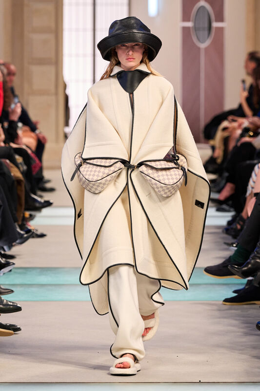 Vuitton F25 023