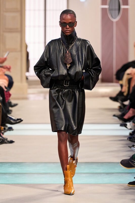 Vuitton F25 034