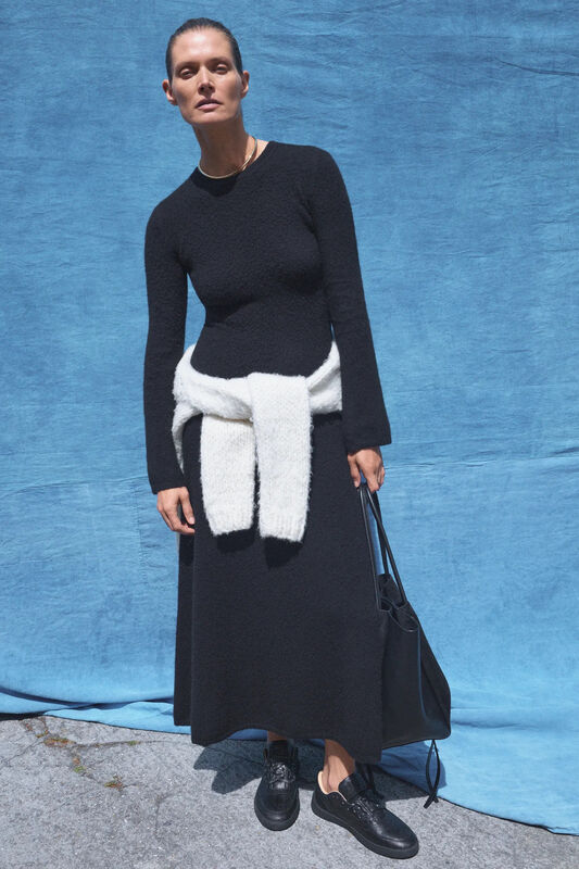 00026-gabriela-hearst-resort-2026-credit-zoe-ghertner_13_11zon