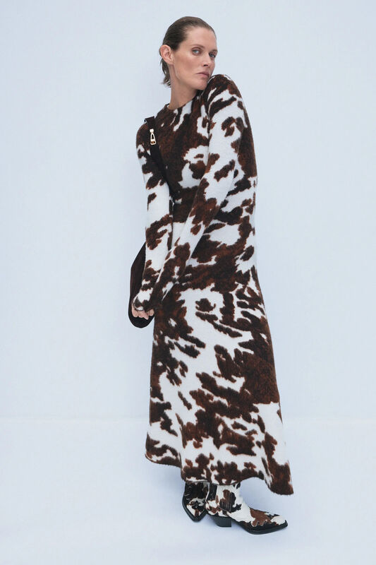 00034-gabriela-hearst-resort-2026-credit-zoe-ghertner_6_11zon