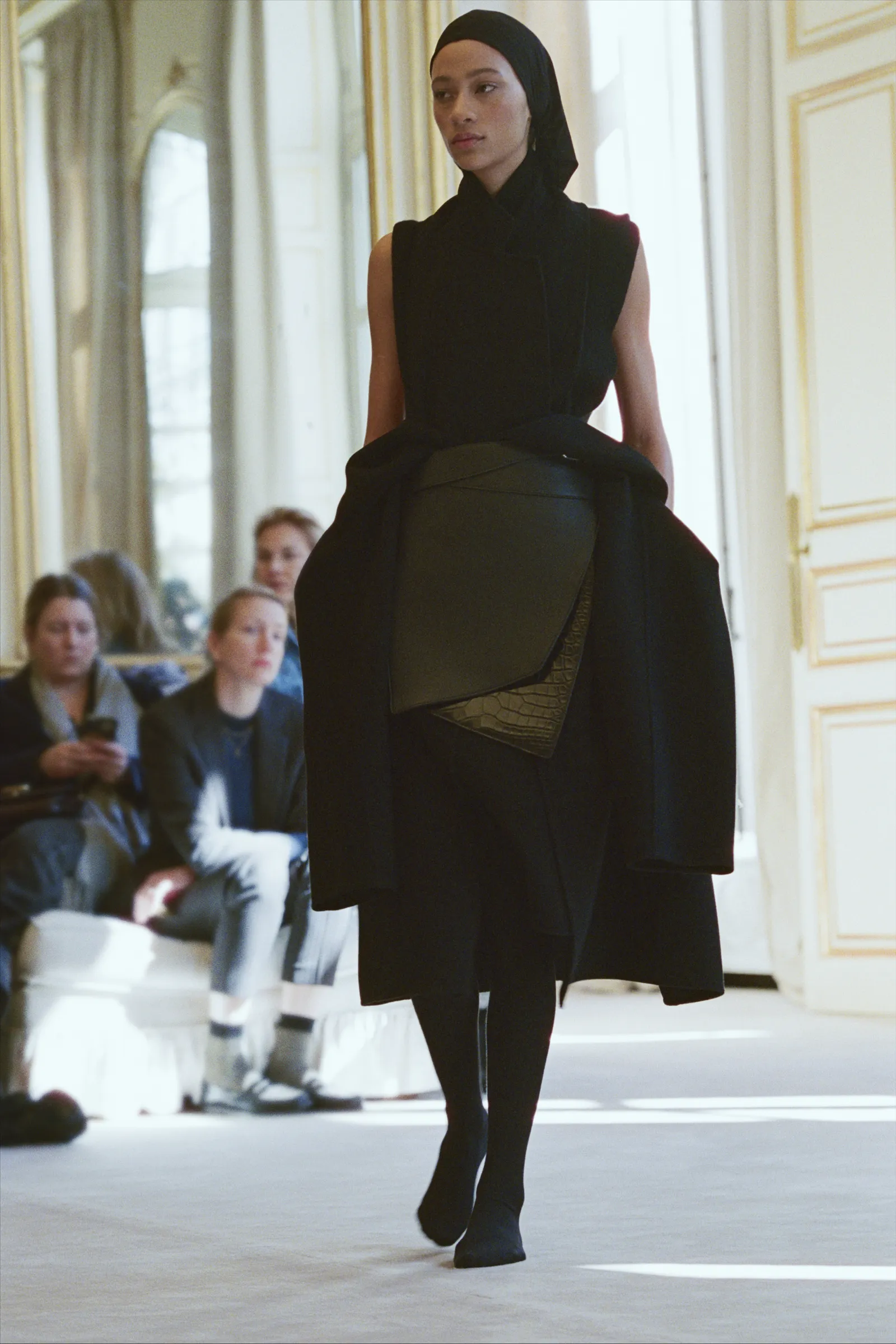 00023-the-row-resort-2026-credit-brand