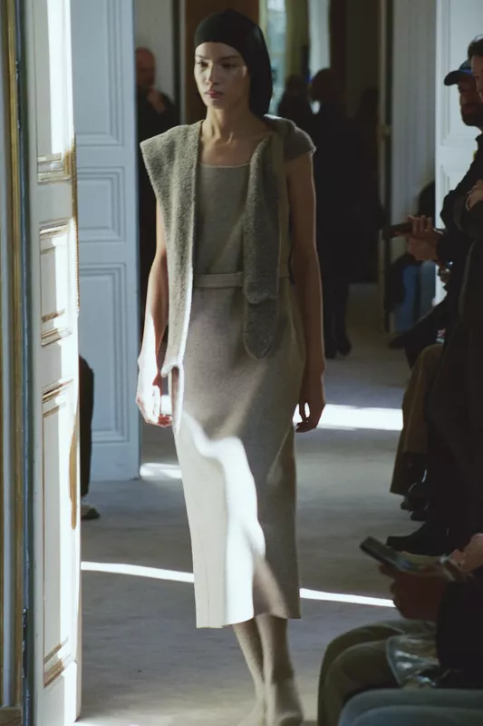 00008-the-row-resort-2026-credit-brand
