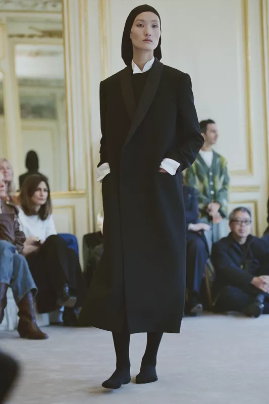 00031-the-row-resort-2026-credit-brand