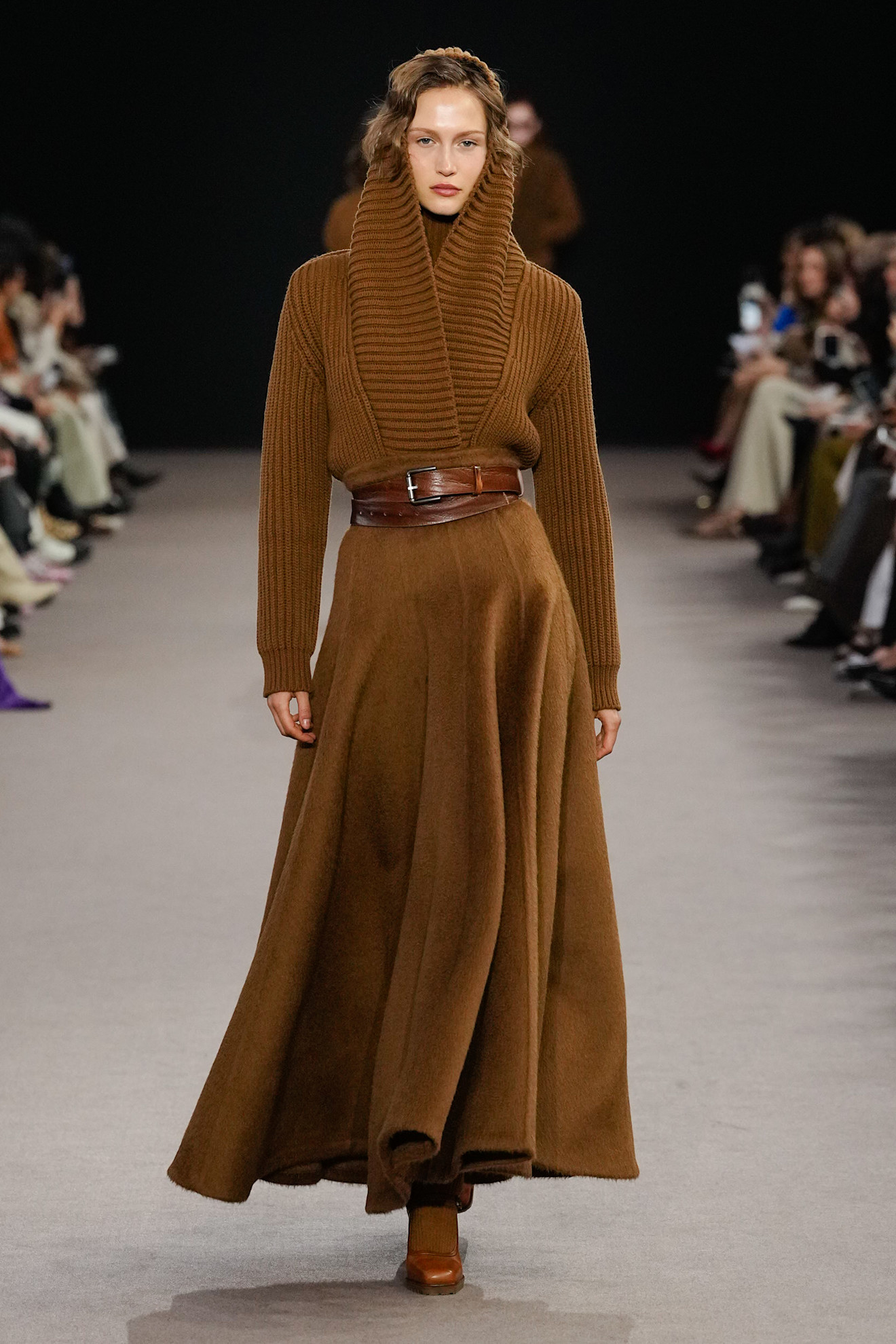 Max Mara F25 018