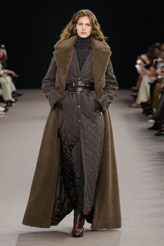 Max Mara F25 007