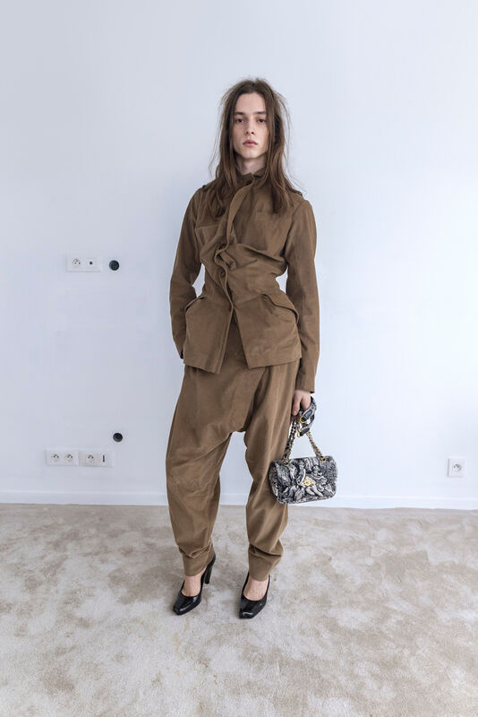 Vivienne Westwood PO F25 007