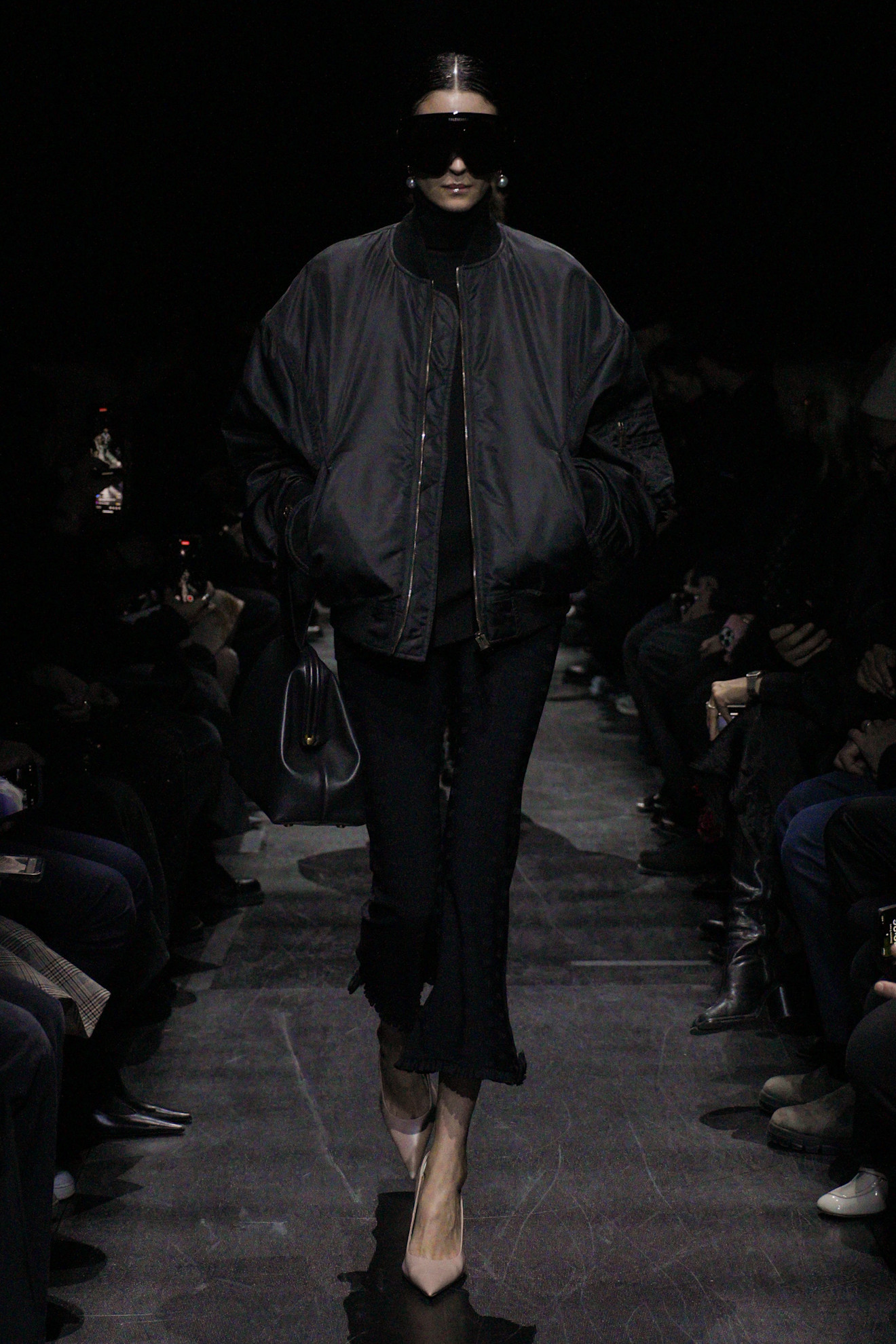 Balenciaga F25 053