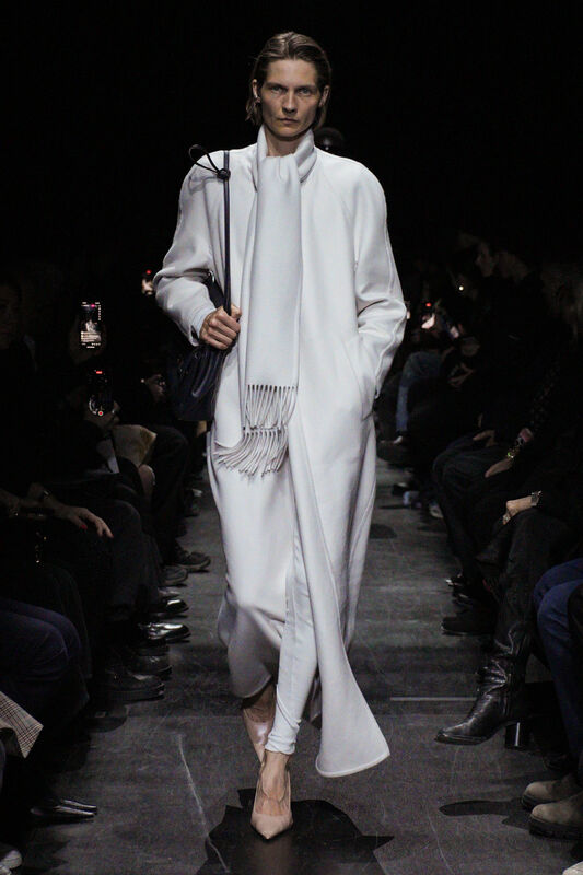 Balenciaga F25 020