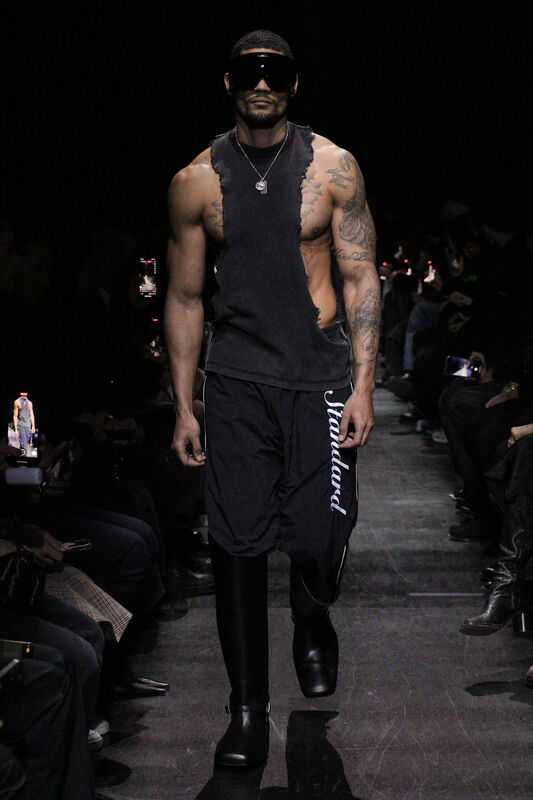 Balenciaga F25 031