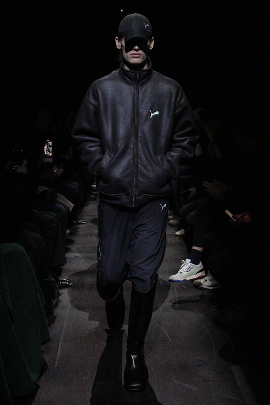 Balenciaga F25 044