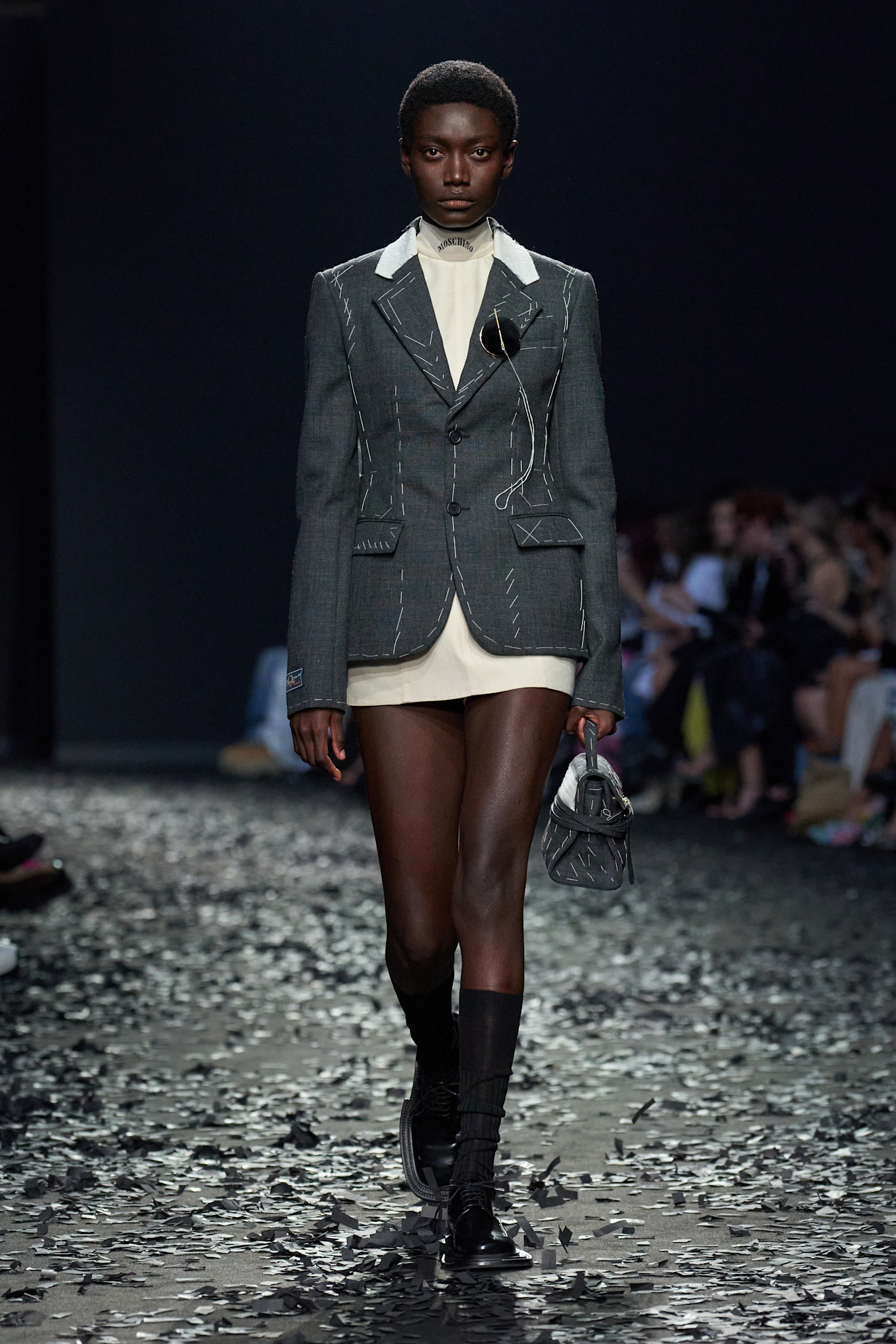 Moschino F25 003
