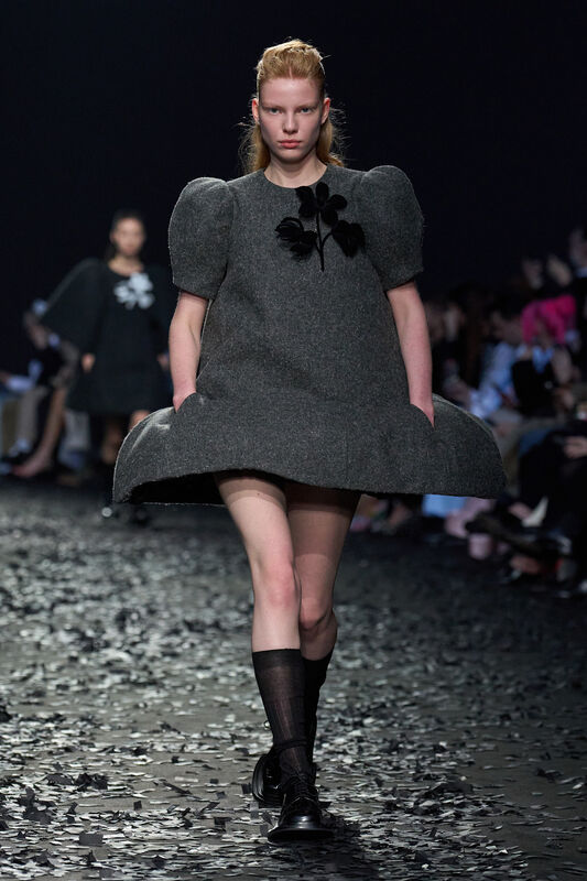 Moschino F25 005