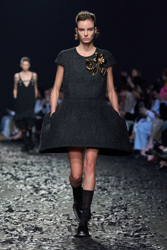 Moschino F25 007