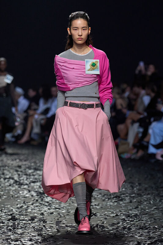 Moschino F25 012