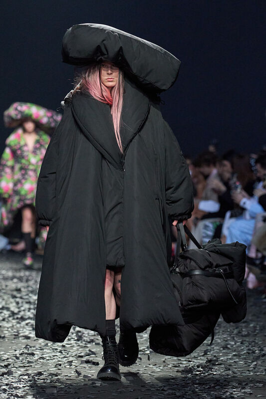 Moschino F25 018