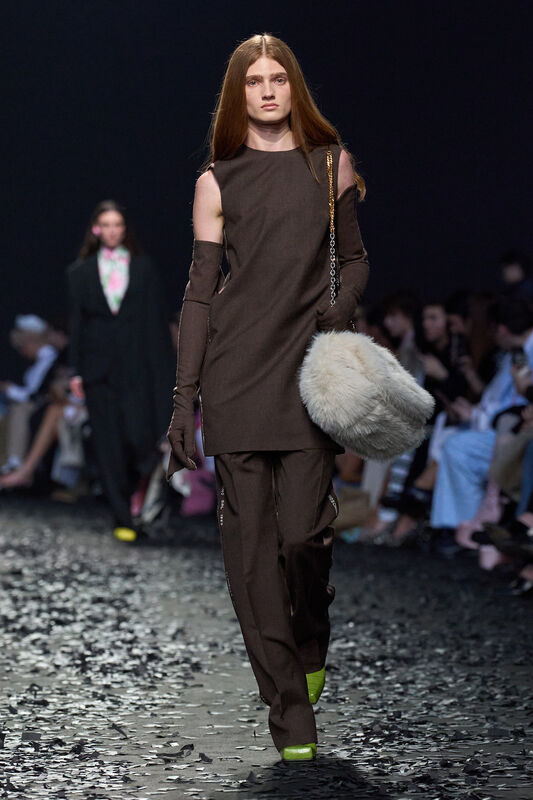 Moschino F25 021