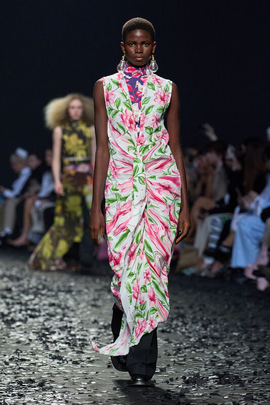 Moschino F25 023