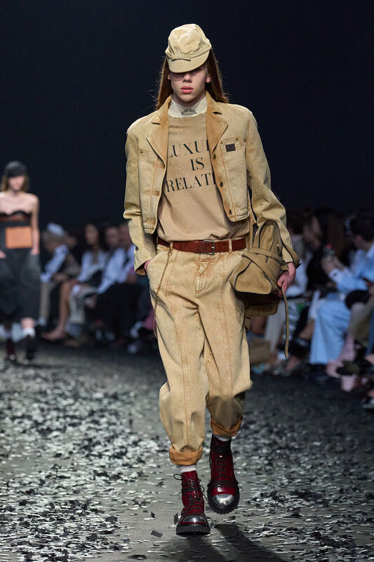 Moschino F25 027