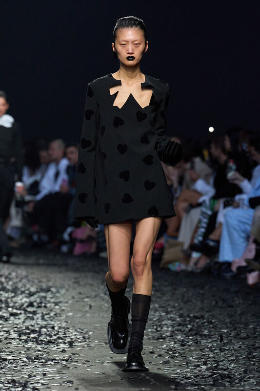 Moschino F25 041