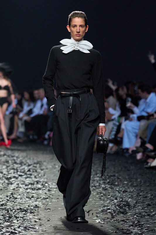 Moschino F25 042