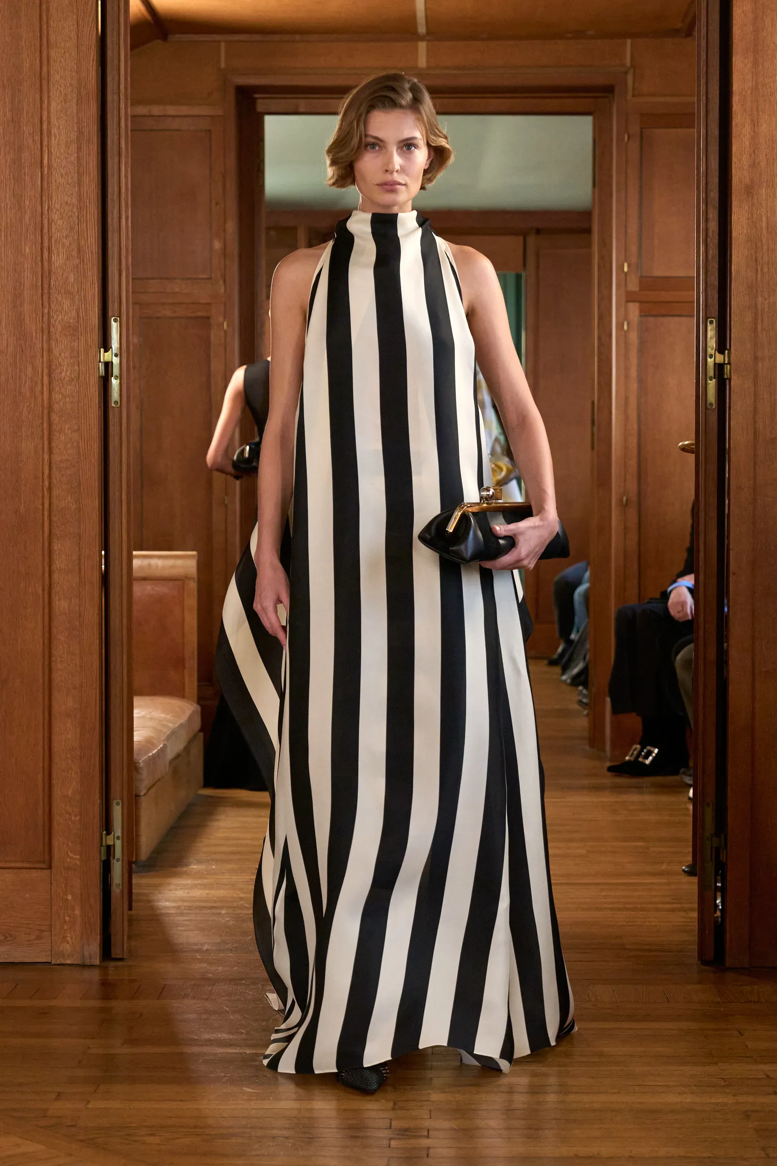 00035-jacquemus-spring-2025-ready-to-wear-credit-gorunway