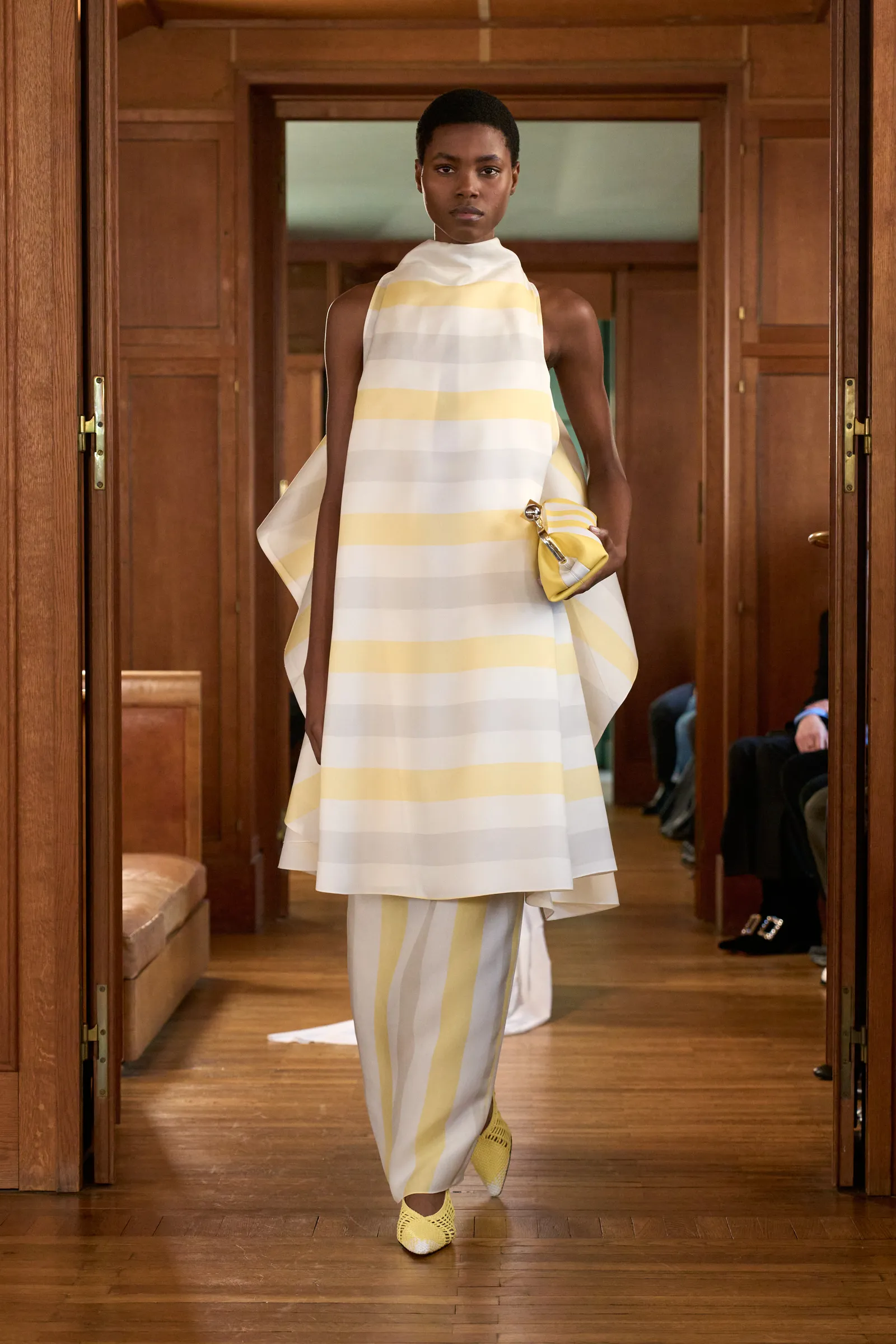 00036-jacquemus-spring-2025-ready-to-wear-credit-gorunway
