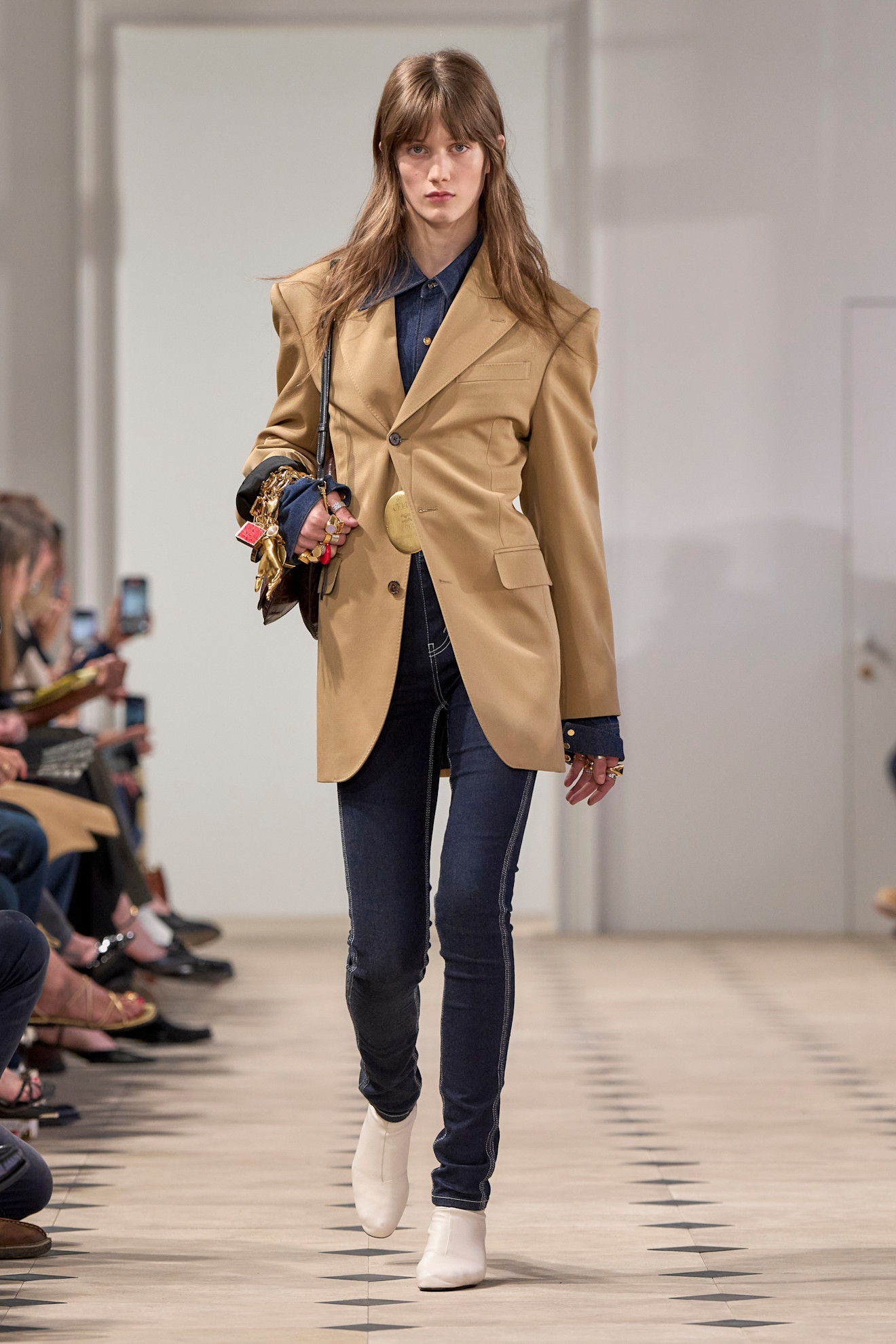 Celine PO S26 001
