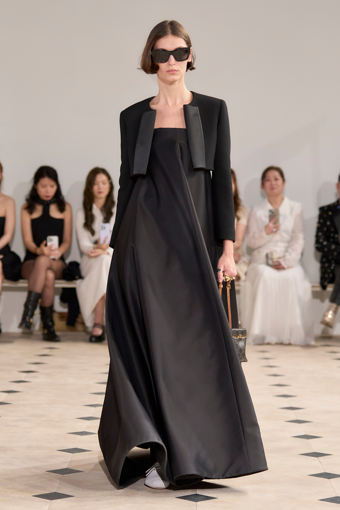 Celine PO S26 008