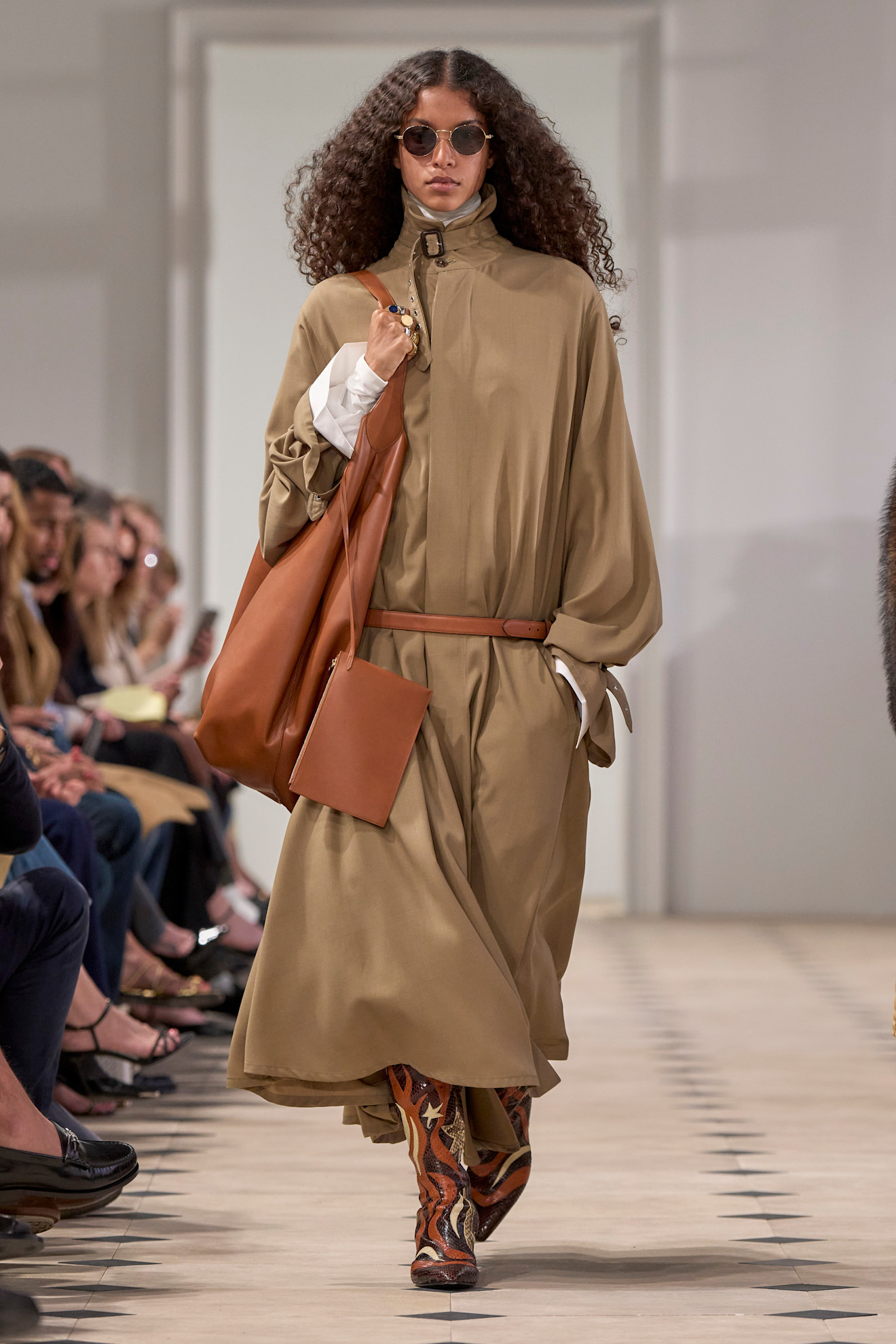 Celine PO S26 033