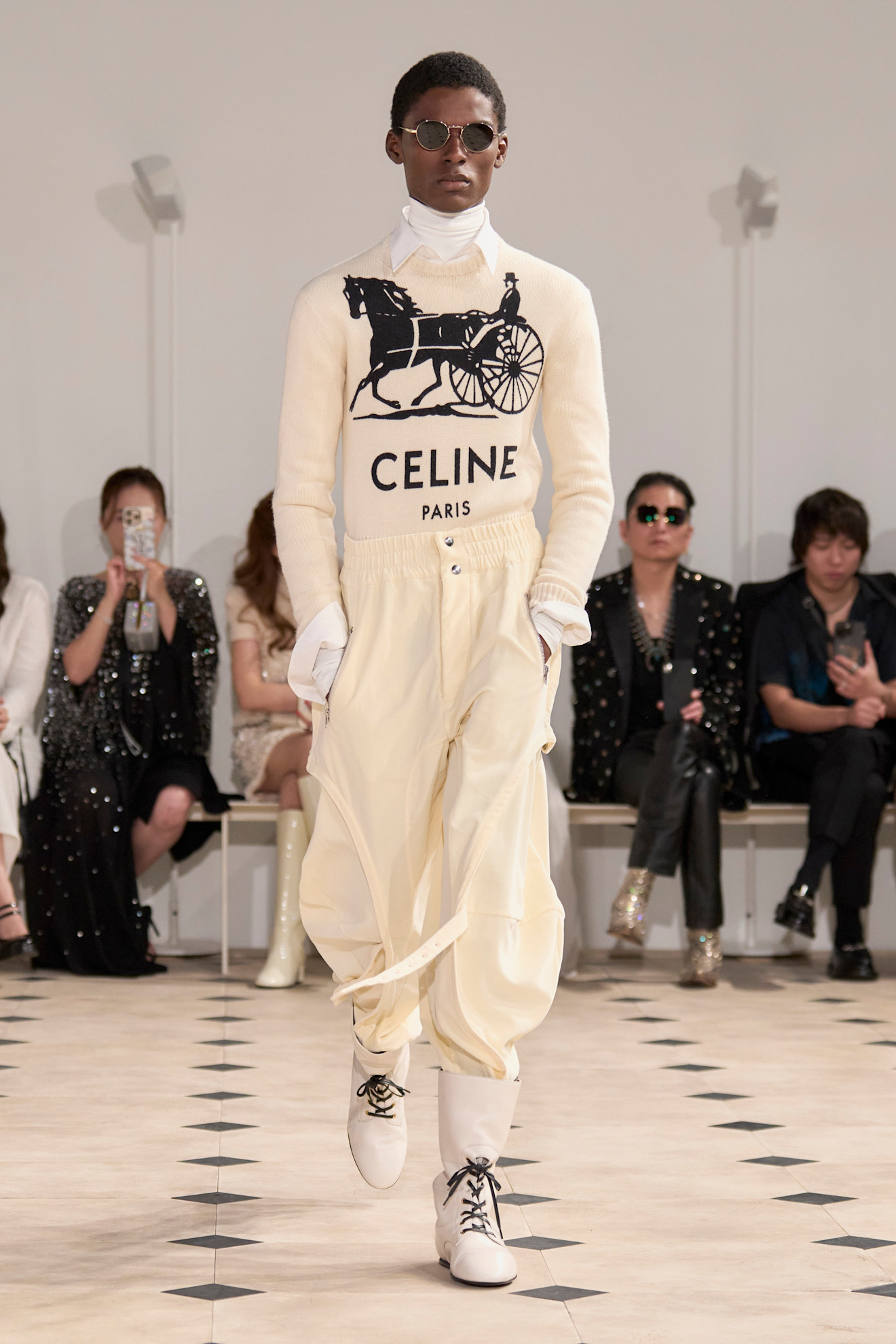 Celine PO S26 060