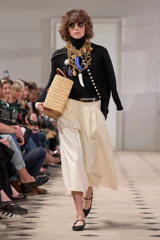 Celine PO S26 002